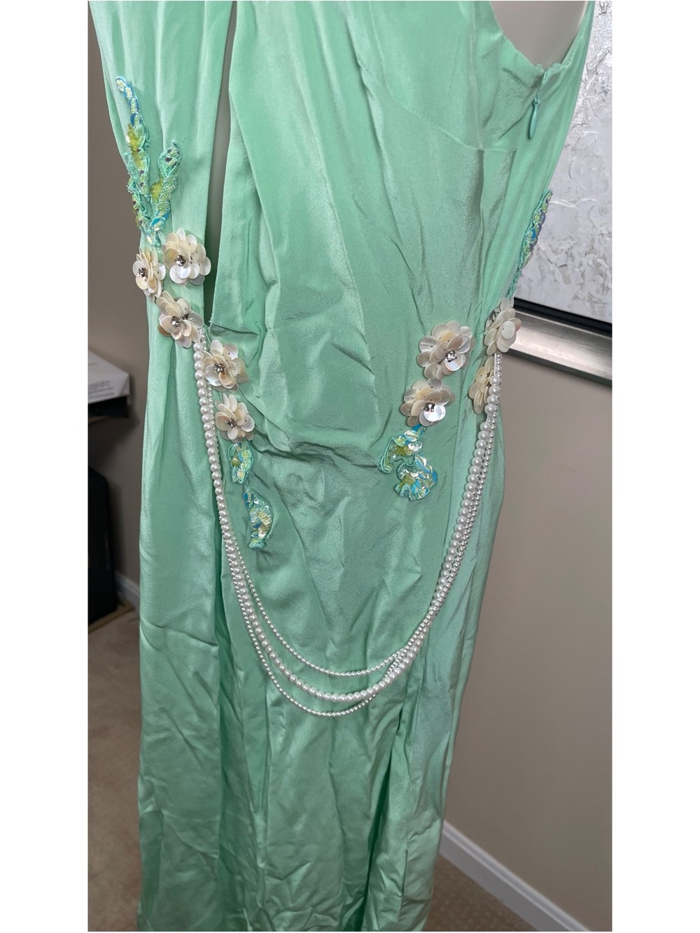 LA FUORI Calypso Floral Sequin Embellished Cutout Green Maxi Dress Size Small - Picture 6 of 9